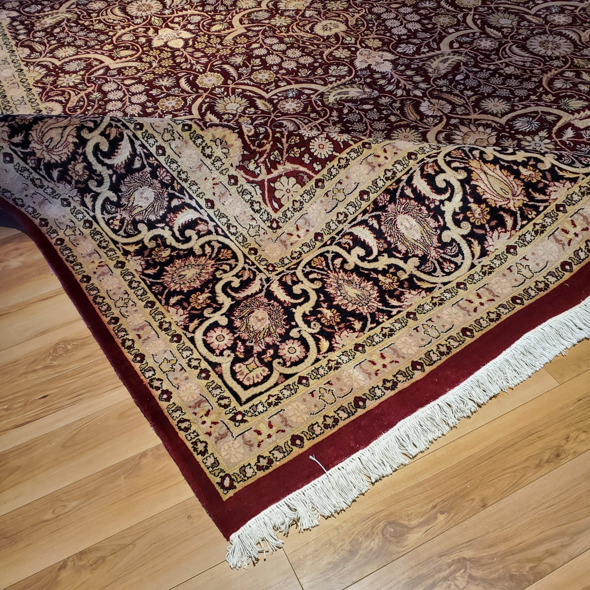 Persian Design Hand Knotted Rug 10'0