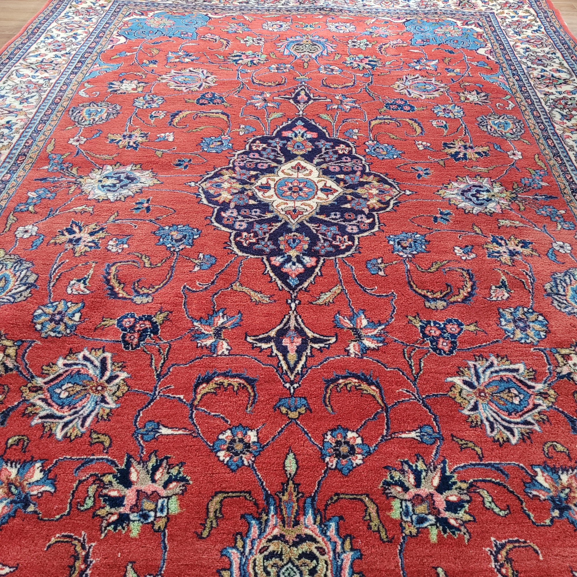 Persian Sarough Hand Knotted Rug 7'0