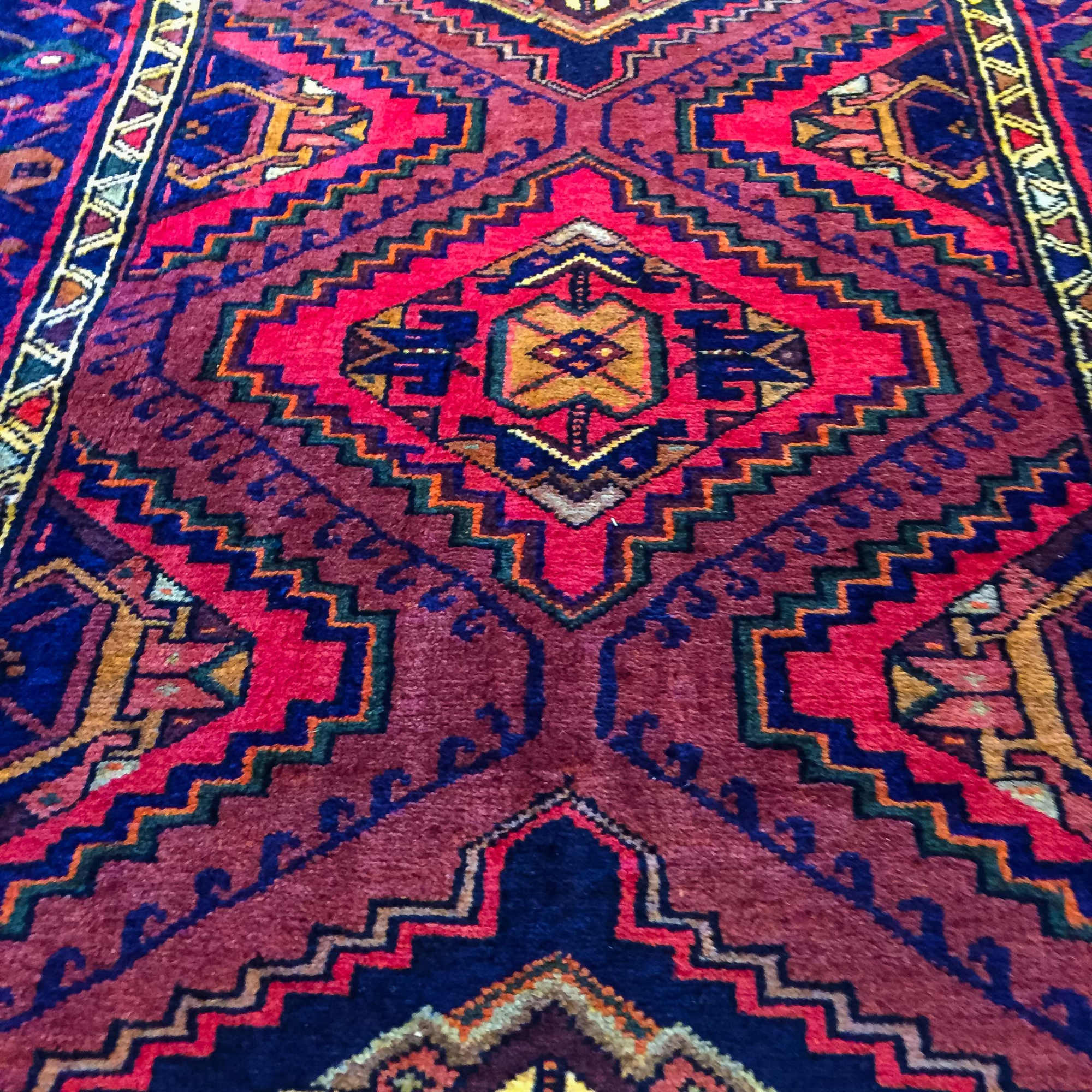 Shiraz Hand Knotted Rug 4'1