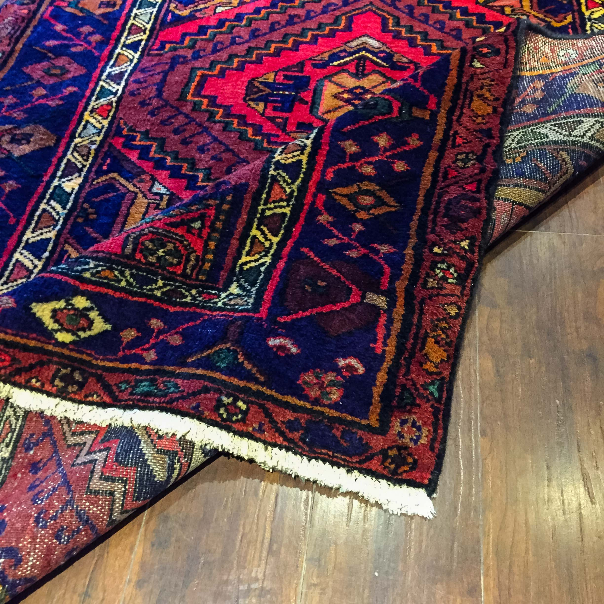 Shiraz Hand Knotted Rug 4'1