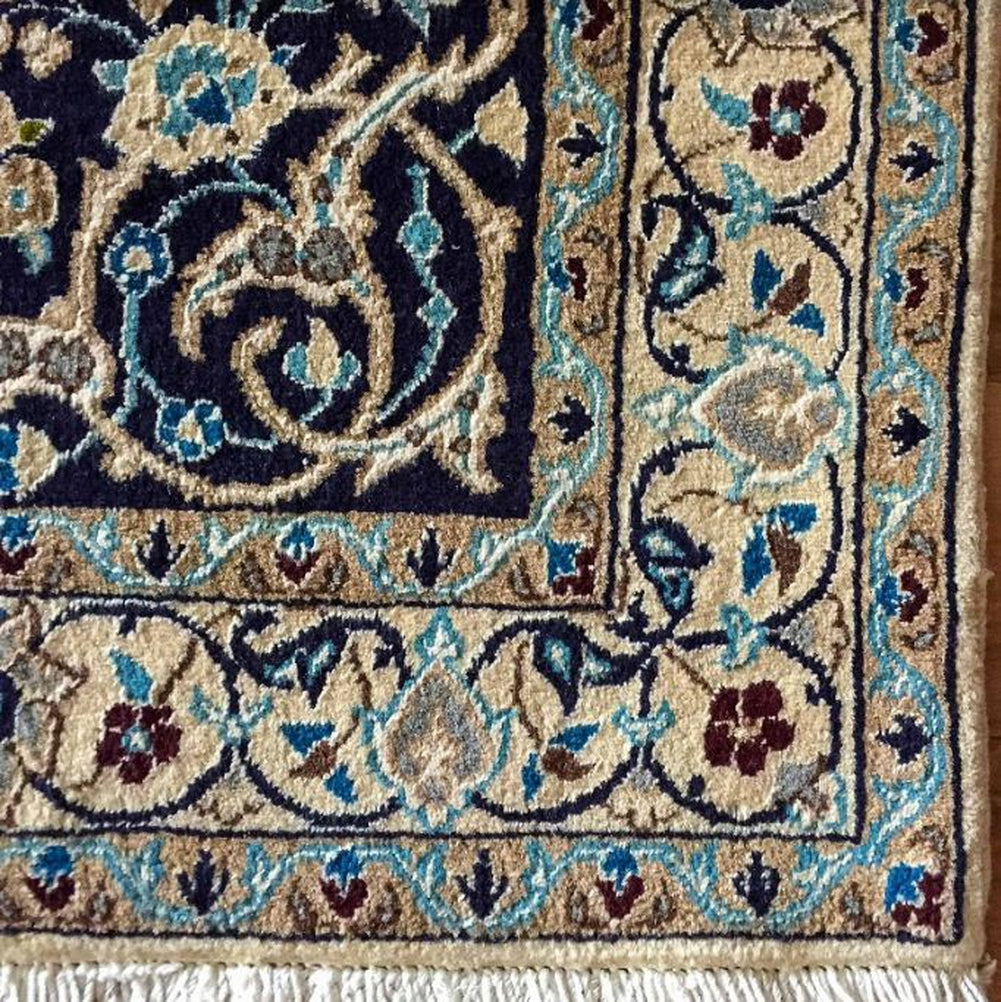 Naein Hand Knotted Rug 3'9