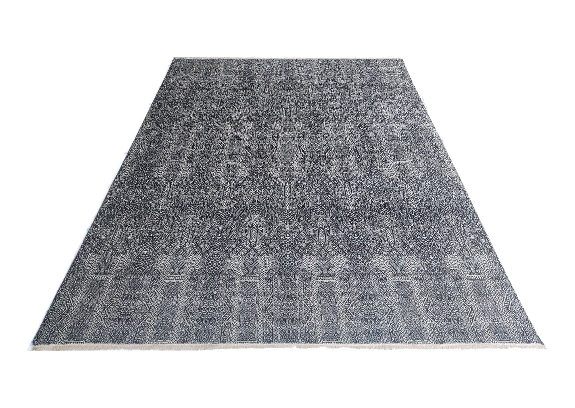 Grass Charcoal/Ivory Woven Rug 4'2