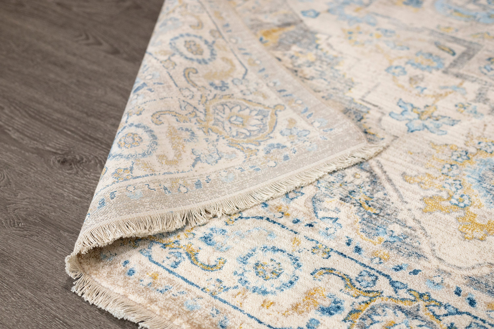 Heirloom Transitional 1510 Blue/Cream Loomed Rug-Area rug for living room, dining area, and bedroom
