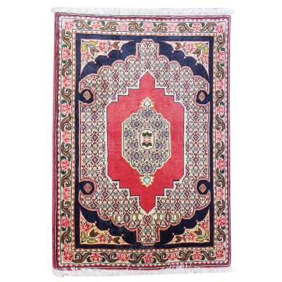 Sanandaj Red Hand Knotted Rug 2'6