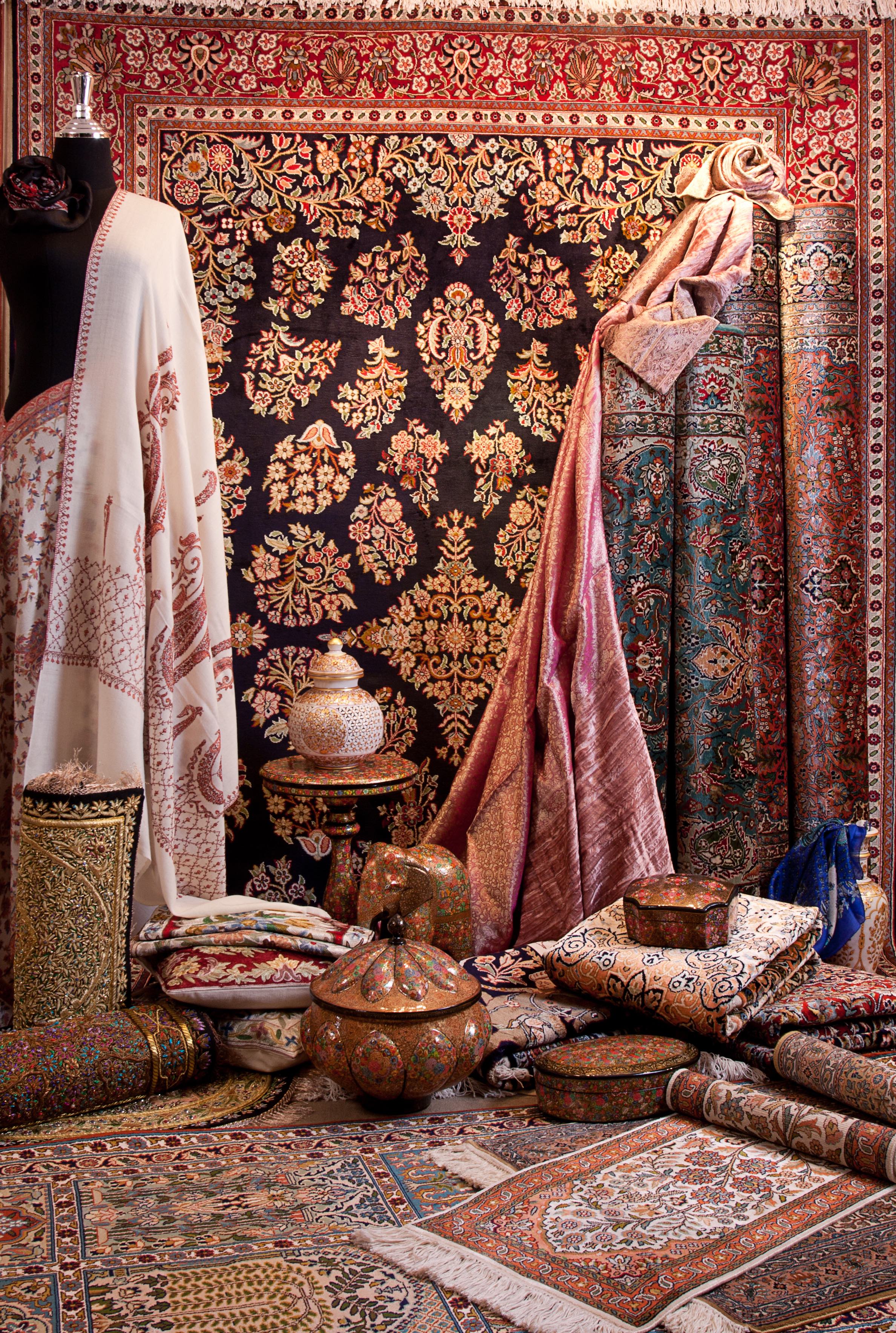 The Timeless Beauty of Persian Rugs: An In-Depth Guide